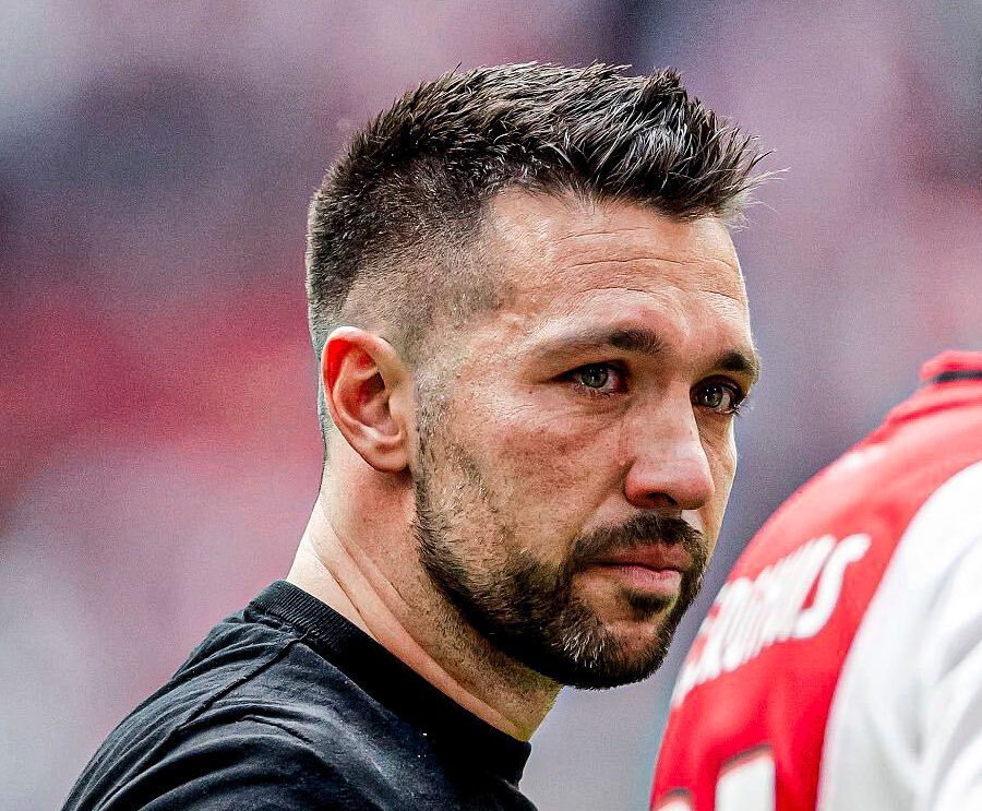 包含转折点！阿贾克斯止住颓势，荷甲集结日攻防权衡，更衣室稳定，更衣室氛围转暖的词条-开云