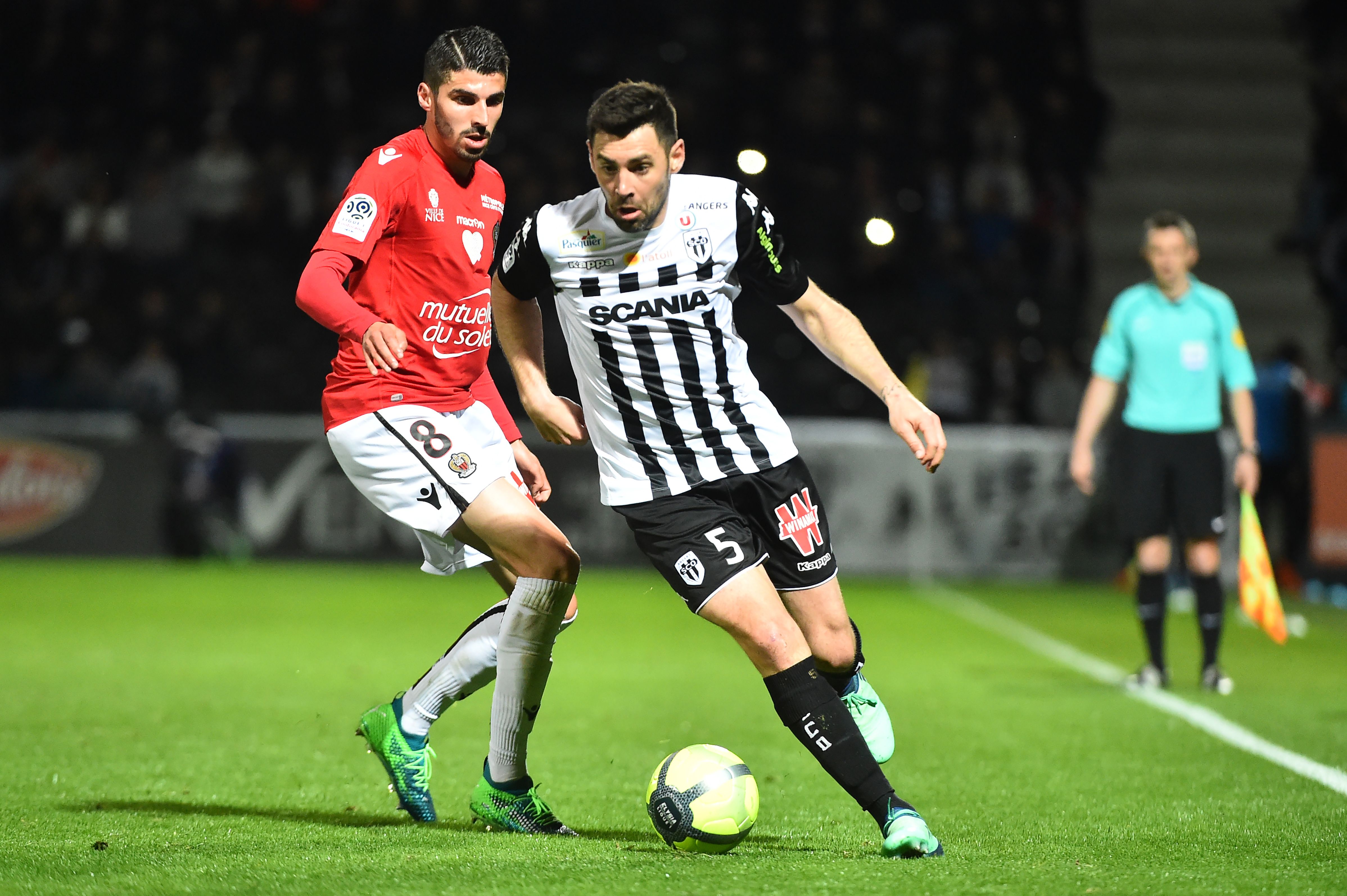 赛前里昂备战法甲，手感冰凉细节曝光，球迷炸锅，心理建设被强调的简单介绍-开云体育官网